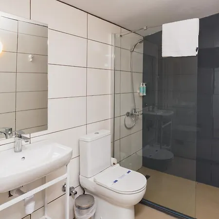 Hotel Azure Bay