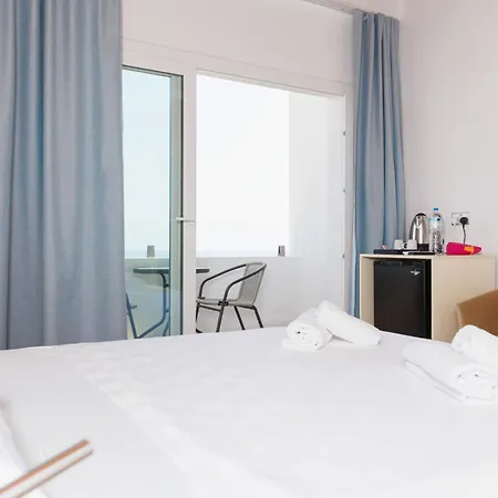Hotel Azure Bay *