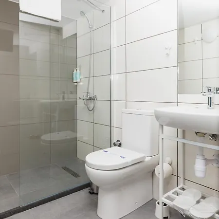 Azure Bay * Ayvaryara