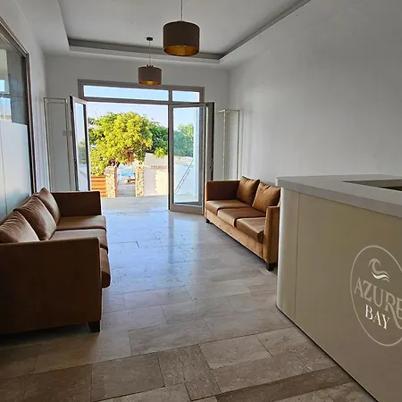 Azure Bay Hotel *