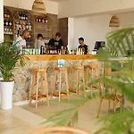 Hotel Azure Bay