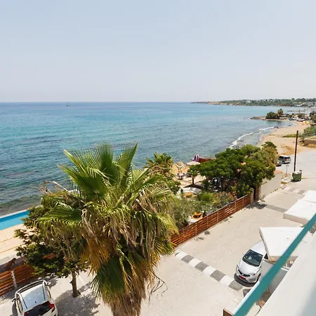 Azure Bay Hotel Agia Varvara