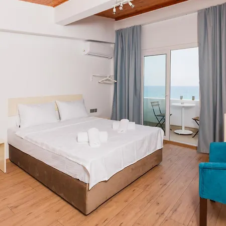 Azure Bay * Ayvaryara