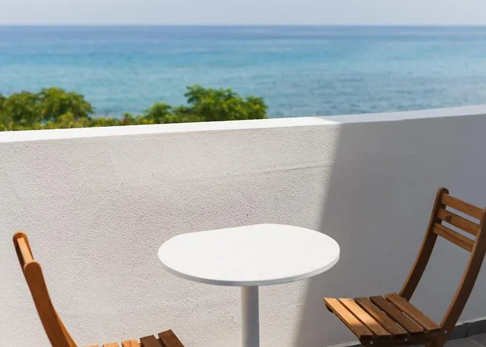 Ξενοδοχείο Azure Bay Ayvaryara