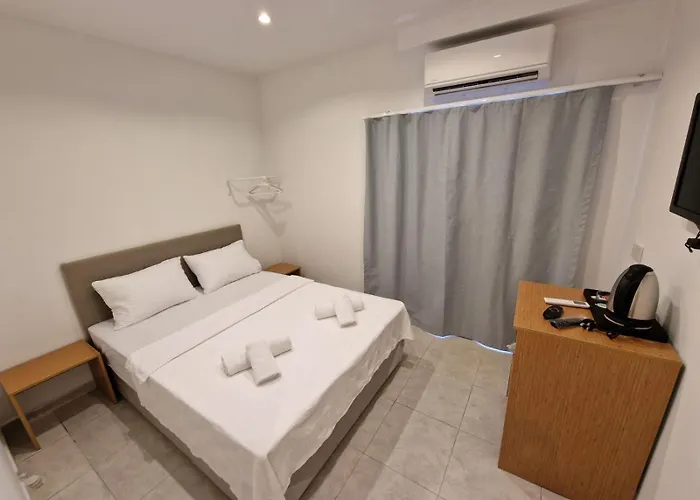 Azure Bay Ξενοδοχείο *